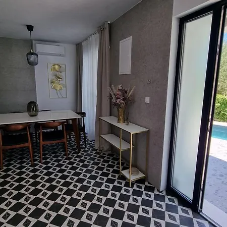 Delta House - Alfa Apartament