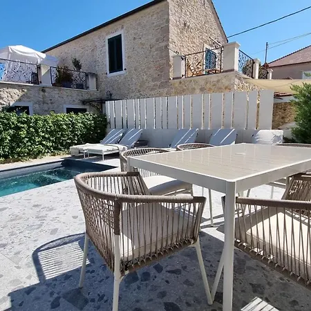 Delta House - Alfa Apartament