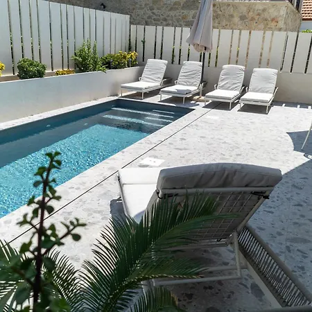 Delta House - Alfa Apartament *